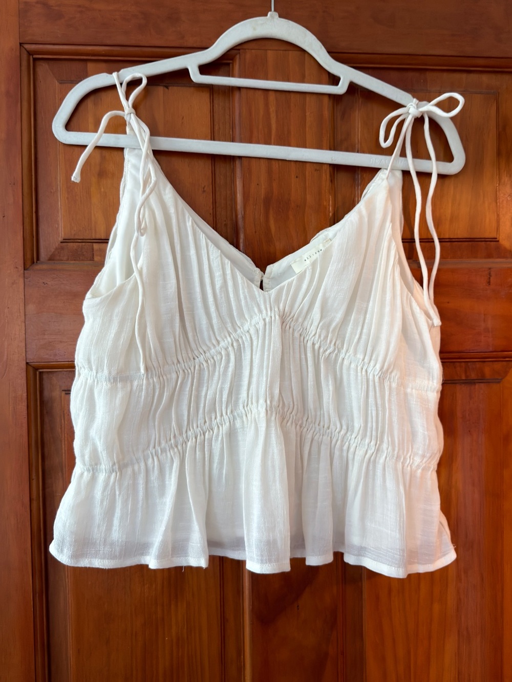Mod ref all:row cream summer top with adjustable shoulder straps